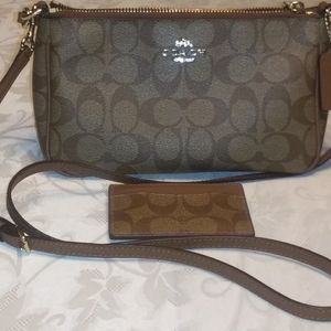 Coach Shoulder Handle hand held Signature Canvas D